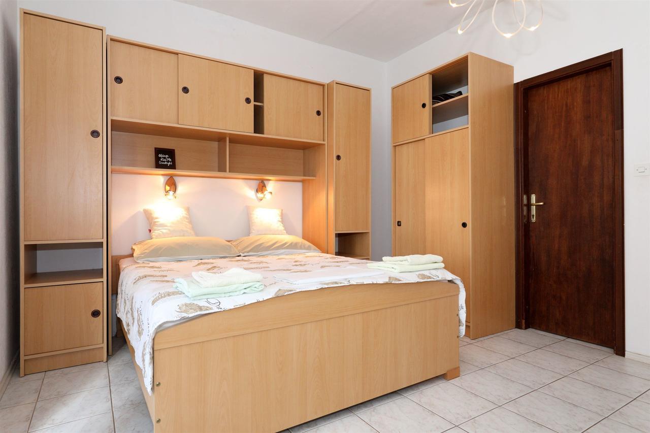 Rooms Jeriko Vodice Exteriör bild