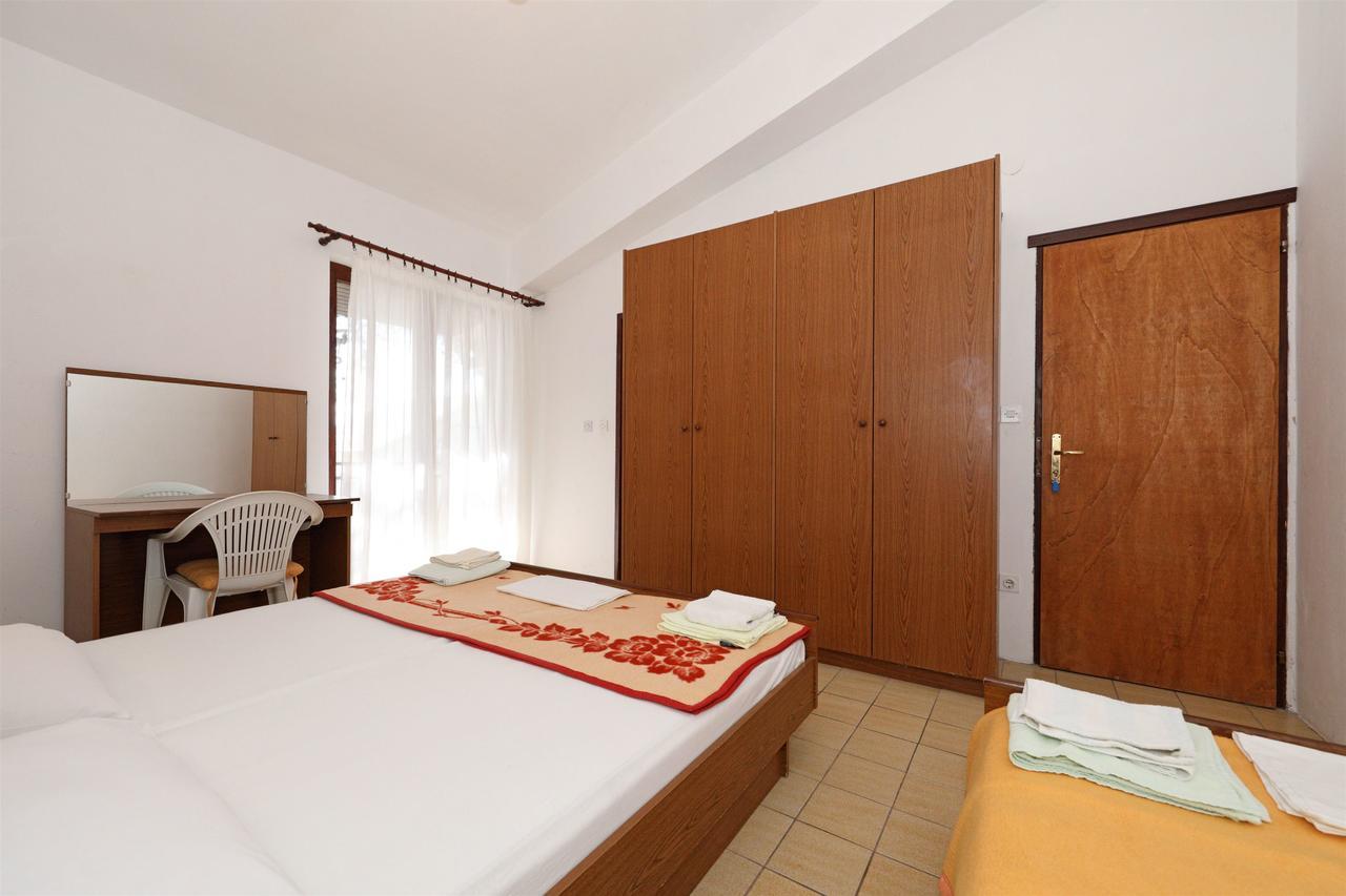 Rooms Jeriko Vodice Exteriör bild